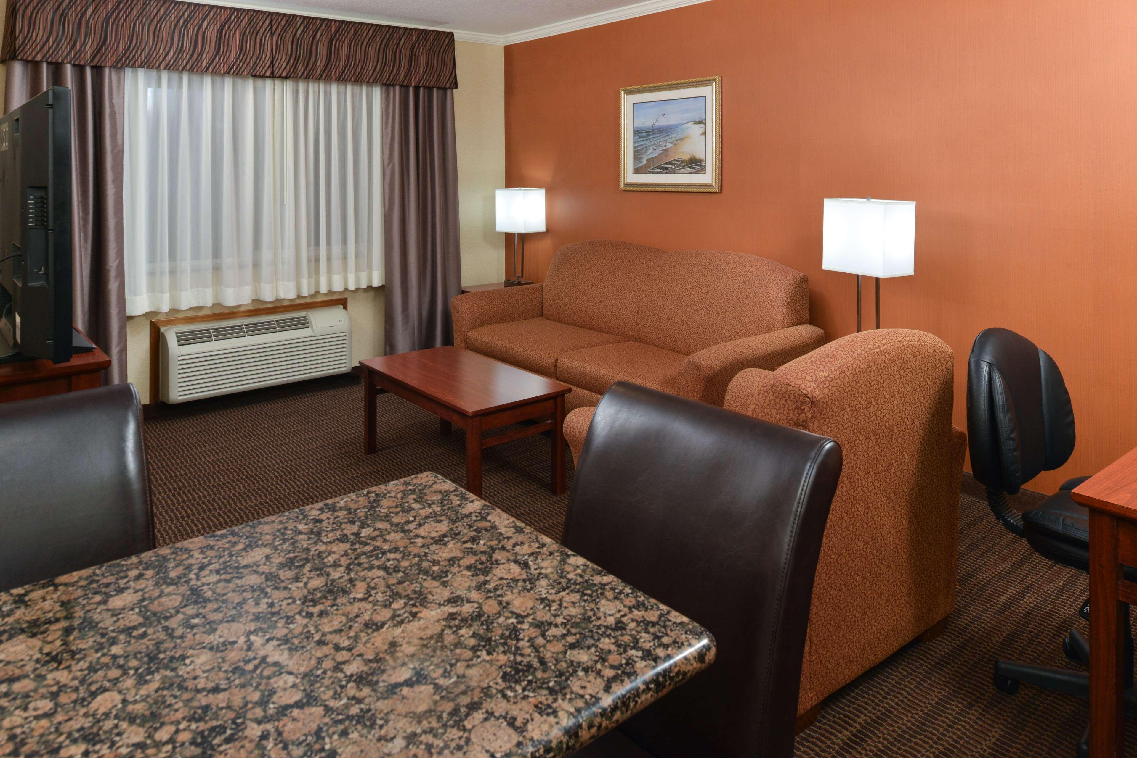 Best Western Plus Landmark Inn Lincoln City Exterior photo